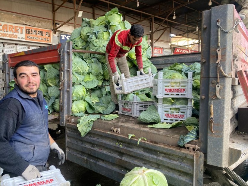 Bafra'da bereketin rengi: kırmızı ve beyaz!