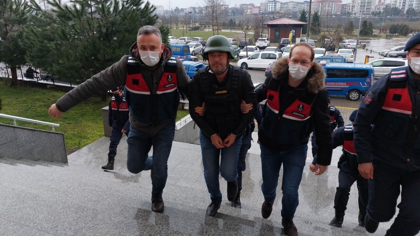 Samsun'da hakimin gözünün önünde 13 kurşunla akrabasını öldürdü