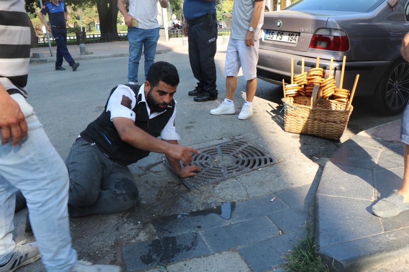 Samsun'da sarası tutan simitçinin zor anları