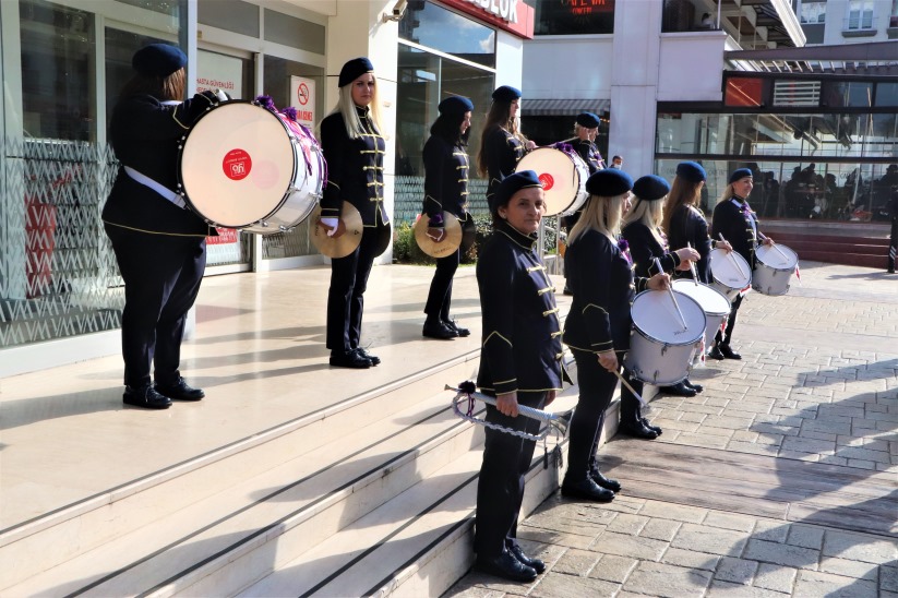 Bu bandoda erkeklere yer yok: Cumhuriyet Kadınları Bando Takımı