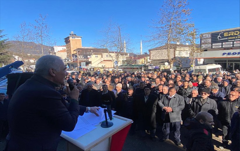 Hangi siyasiler bizi mağdur ediyorsa bedelini öder