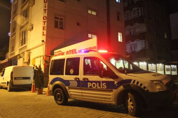 Yılbaşı akşamı otel odasında ölü bulundu