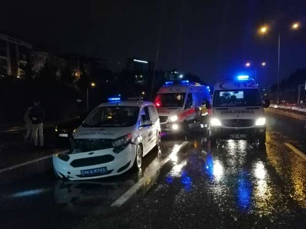 D-100 Karayolunda trafik kazası; ikisi polis dört kişi yaralandı