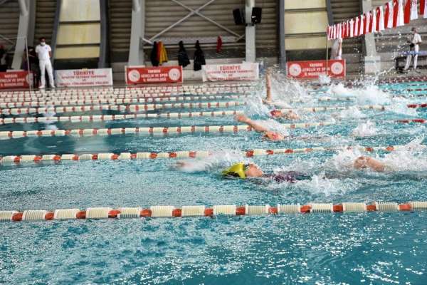 Spor A.Ş. yüzücüleri başarı için kulaç attı 