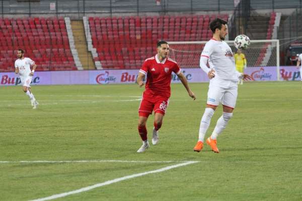 TFF 1. Lig: Balıkesirspor: 0 - Ankaraspor: 2 (İlk yarı sonucu) 