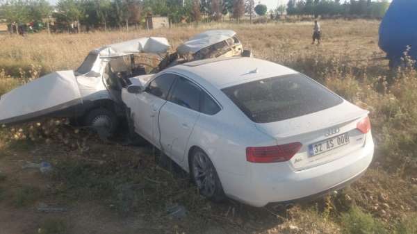 Şanlıurfa'da trafik kazası: 1 ölü, 2 yaralı