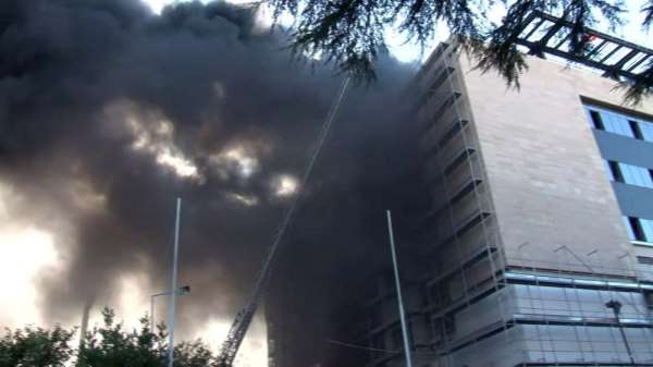 İstanbul Üniversitesi Çapa Tıp Fakültesi Hastanesi inşaatında yangın çıktı. Olay