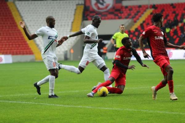 Süper Lig: Gaziantep FK: 1 - Denizlispor: 2 (Maç Sonucu) 