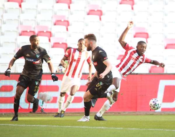 Süper Lig: DG Sivasspor: 2 - Y. Denizlispor: 2 (Maç sonucu)