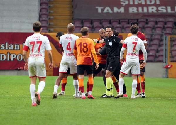 Süper Lig: Galatasaray: 0 - Antalyaspor: 0 (Maç sonucu)