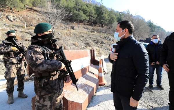 Vali Masatlı'dan polis kontrol noktalarında denetim