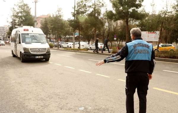 Diyarbakır'da minibüslerde ücret tarifesi denetimi 