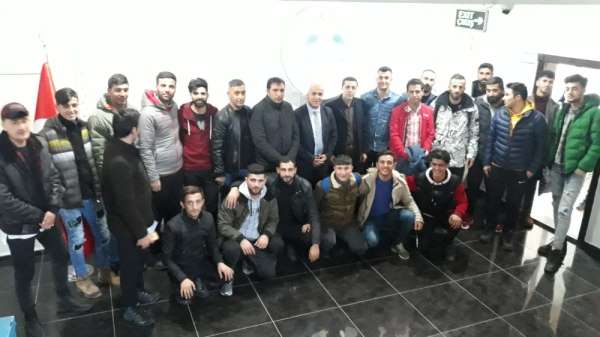 Başkan Ensari sporcuları kabul etti
