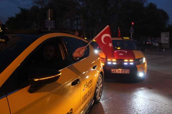 Kocaeli'de taksiciler İdlib şehitleri için yola çıktı 