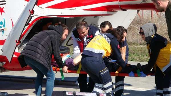 Samanlıkta düşen kadın ambulans helikopterle hastaneye sevk edildi 
