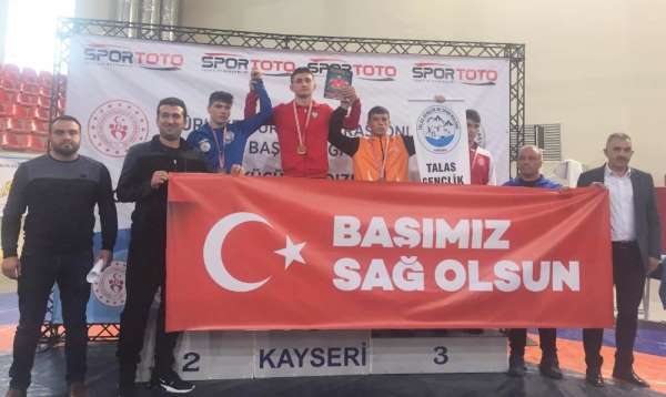 Türkiye Güreş Şampiyonası'nda hem 1.'lik hem 3.'lük Kayseri Şekerspor'dan