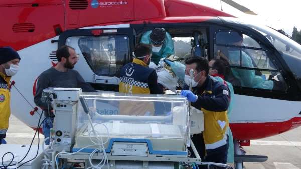 Ambulans helikopter anne karnından alınan 6 aylık bebek için havalandı 