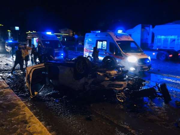Tatvan'da trafik kazası: 4 yaralı 