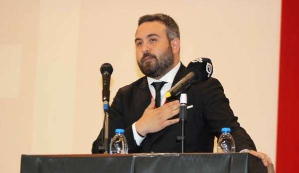 Özgür Ekmekçioğlu: 'Oyuncularımız maçların bir an önce oynanmasını istiyor'