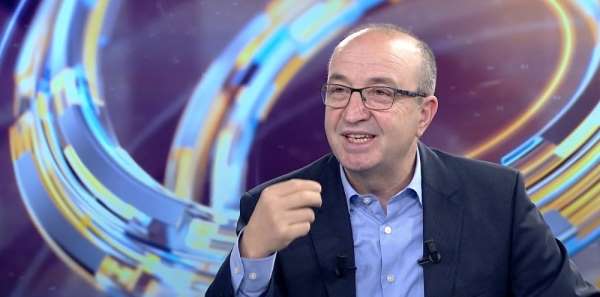 Profesör Uzunoğlu: '5,6 milyon kişinin işsiz kalma ihtimali oldukça yüksek'
