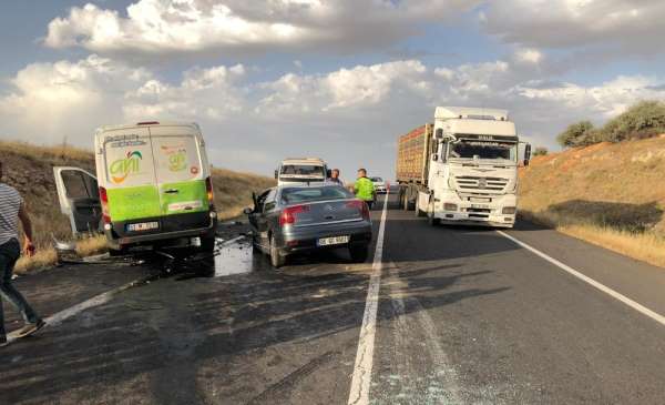 Şanlıurfa'da trafik kazası: 5 yaralı 