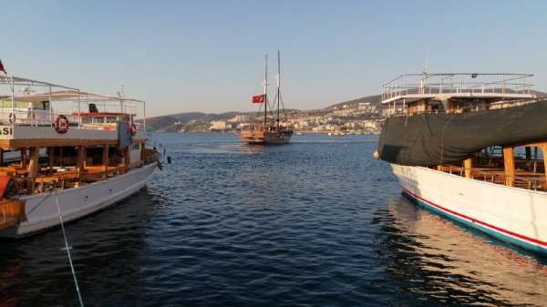 Seyahat acenteleri Kuşadası'na çıkartma yaptı 