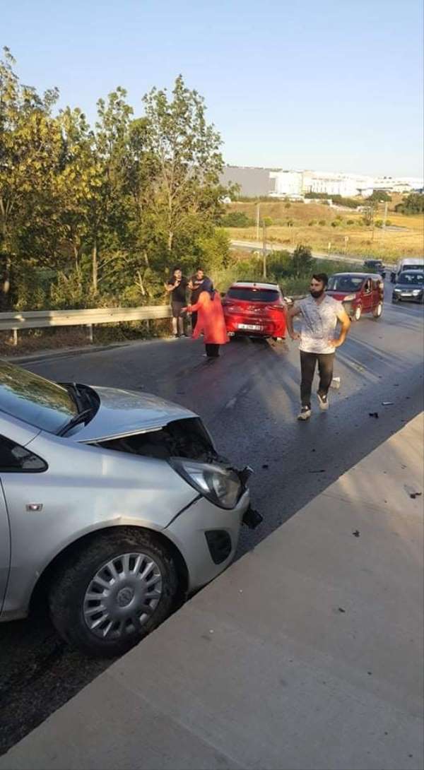 Silivri'de zincirleme trafik kazası: 18 yaralı 