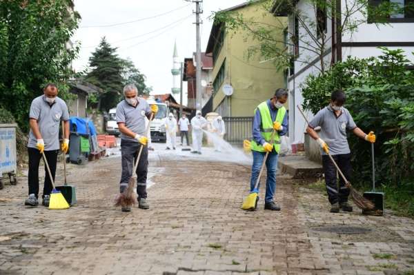Altınordu'nun sokaklarında dezenfekte çalışmaları sürüyor 