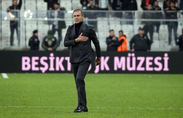 Tribünler Avcı'yı soyunma odasından döndürdü 