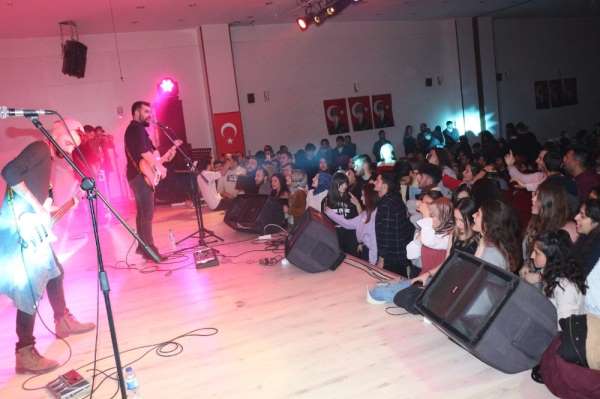 Trakya Üniversitesi öğrencileri 'Gençlik Festivali 19' ile kışa merhaba dedi