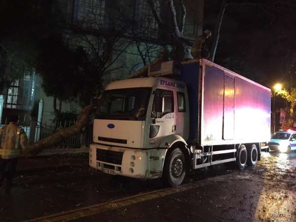 Üsküdar'da korkutan kaza