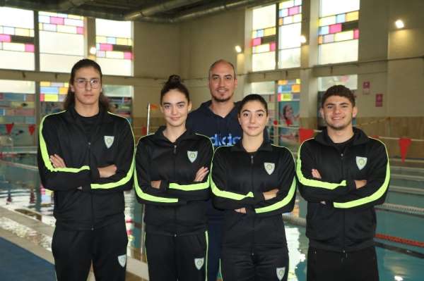 Manisa BBSK'lı yüzücüler çıkışını sürdürüyor