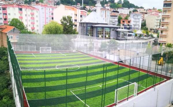 Samsun Büyükşehir'den Kökçüoğlu Mahallesi'ne halı saha