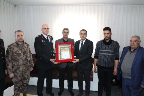 Arpaçaylı şehidin Şehitlik Beratı ailesine verildi