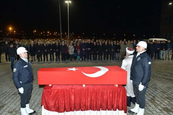 Şehit gümrük memurunun naaşı memleketi Mersin'e gönderildi