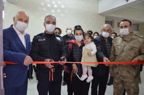Şehit polis Anıl Kemal Kurtul adına kütüphane açıldı 