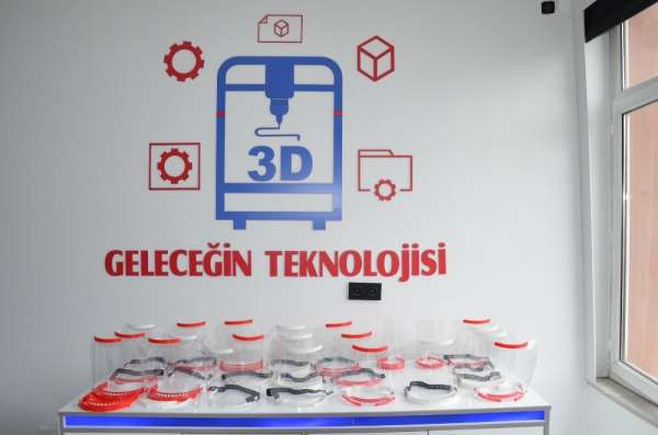 Üniversite 3D yazıcı ile siperlik üretiyor 