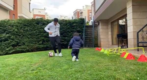 Guilherme'den karantinada oğluyla futbol keyfi 
