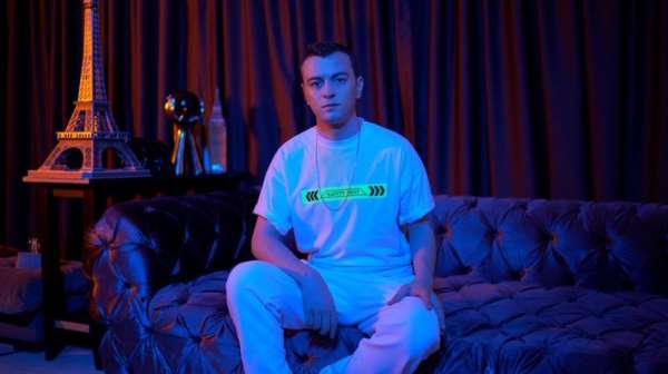 ABD'li yıldız Mariah Carey, Türk şarkıcı Harun Sürek'in eserine talip oldu