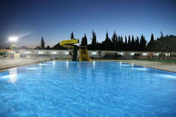 Akhisar Belediyesi Olimpik Yüzme Havuzu ve Spor Kompleksi açıldı 