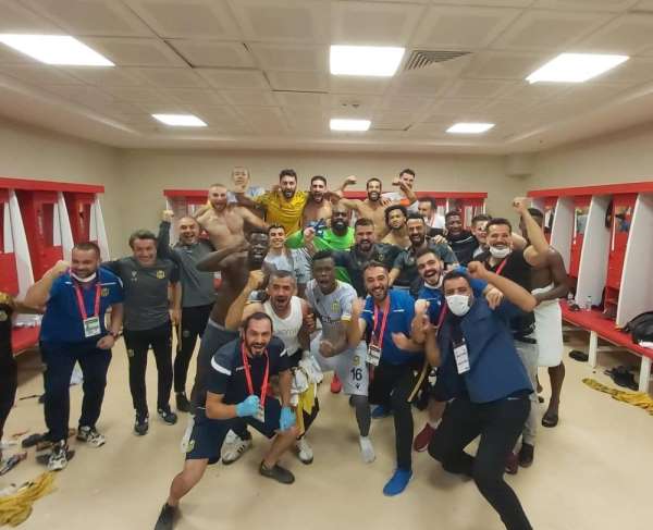 Yeni Malatyaspor'da 9 futbolcunun sözleşmesi sona erdi 