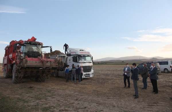 Bitlis'te 160 bin ton şeker pancarı hasadı bekleniyor 