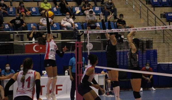 Sultanlar Ligi: Aydın Büyükşehir Belediyespor: 3 - Beşiktaş : 0