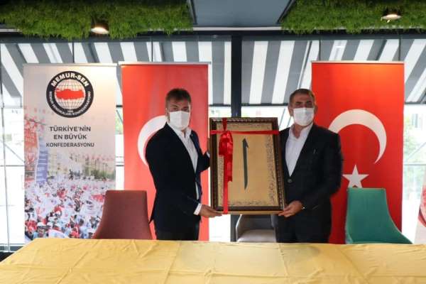 Milletvekili Köktaş'tan Samsun Memur-Sen'e takdir 