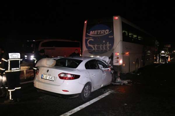 TEM'de trafik kazası: 2'si ağır 3 yaralı 