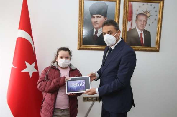 Sinop'ta 900 tablet dağıtılıyor