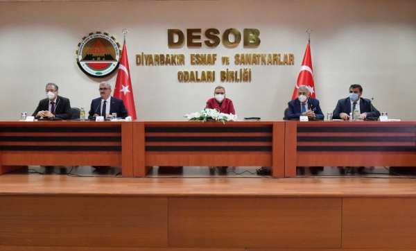 Ticaret Bakanı Pekcan, Diyarbakır'da esnaf odalarıyla bir araya geldi 