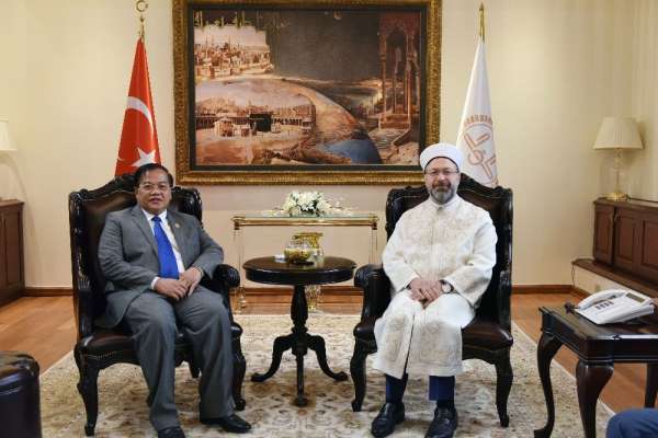 Diyanet İşleri Başkanı Erbaş: 'Müslümanlara yönelik yapılan dışlayıcı hareketler