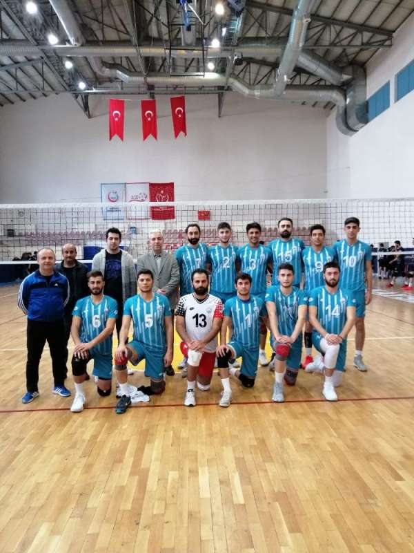 Melikgazi'de basketbol ve voleybolda başarılar sürüyor