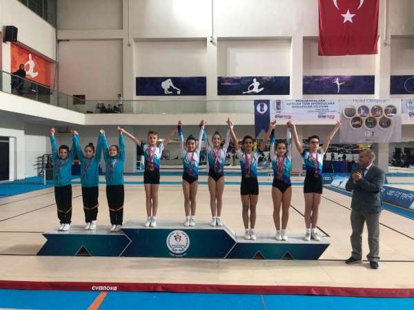 Milli takımın yarısı Manisalı cimnastikçilerden